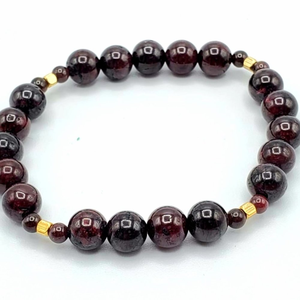 Good Luck Talisman Natural GARNET beaded bracelet